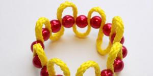 How to make bracelets with your own hands Crochet Victor bracelet from rubber bands: video instructions